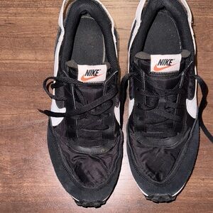 Men’s Nike Waffle Shoes 10.5